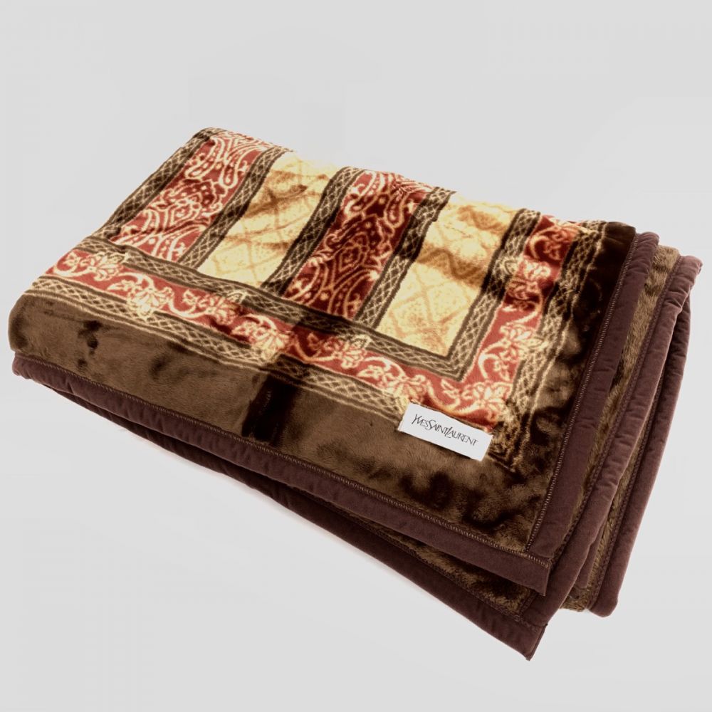 美品未使用 イヴサンローラン シルク混綿毛布 YSL総柄ビッグロゴ