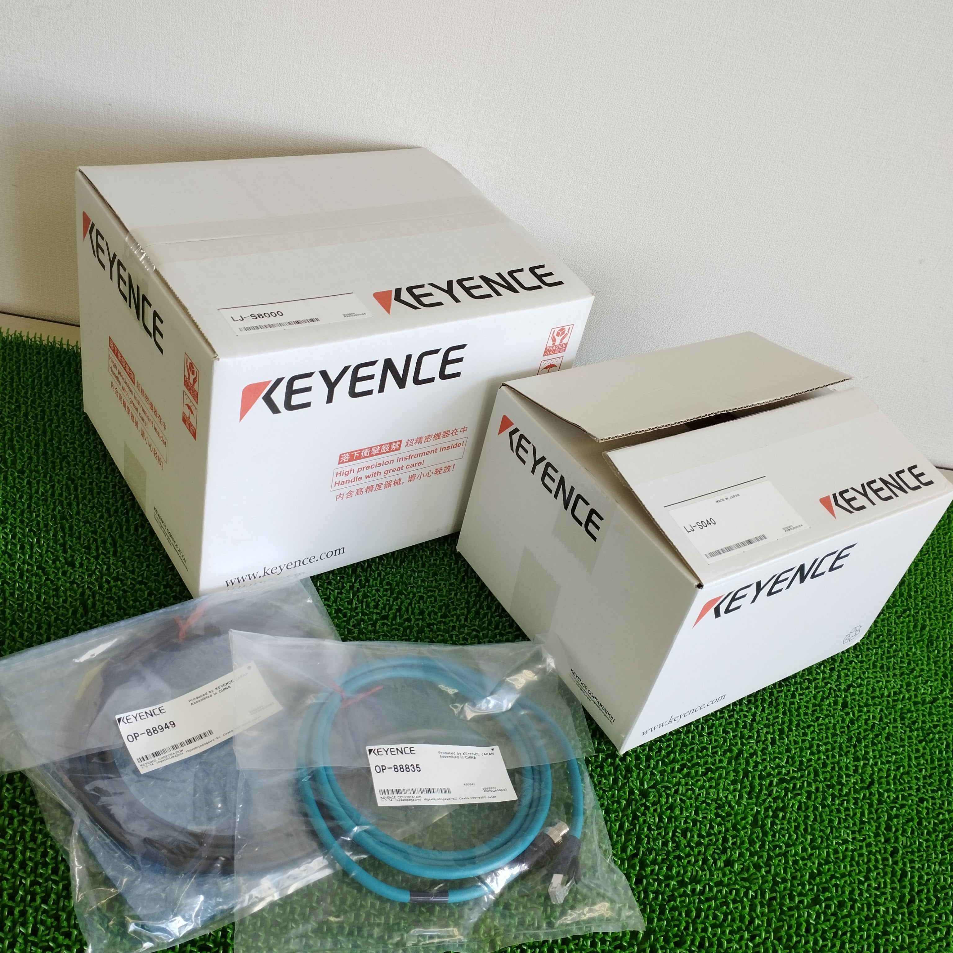 キーエンス オートスキャン3Dセンサ LJ-S8000 / LJ-S040（開封済未使用