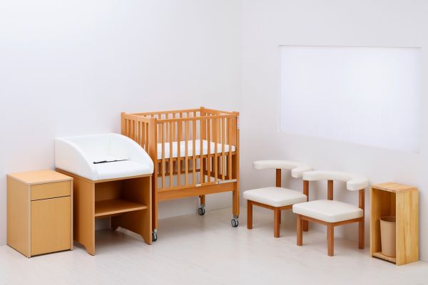 ヤマサキ 業務用おむつ交換台 G-006 | 国産ベビーベッド製造メーカー