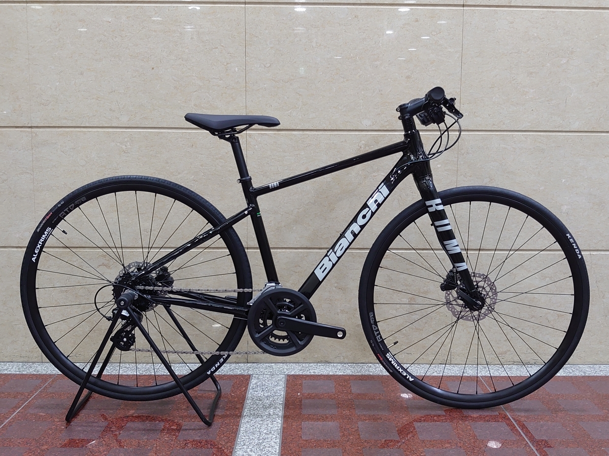 Bianchi】C-SPORT1 & ROMA3 店頭在庫のクロスバイク2台を比較します