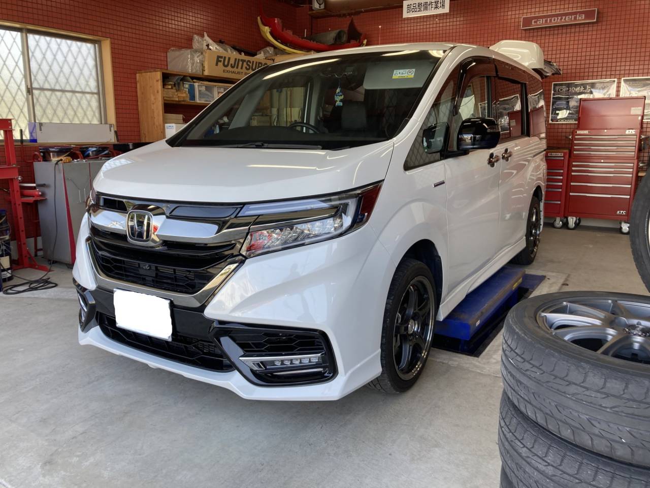 ステップワゴンスパーダ／RP5 TEIN車高調FLEX-Z 取付 | これまで作業を