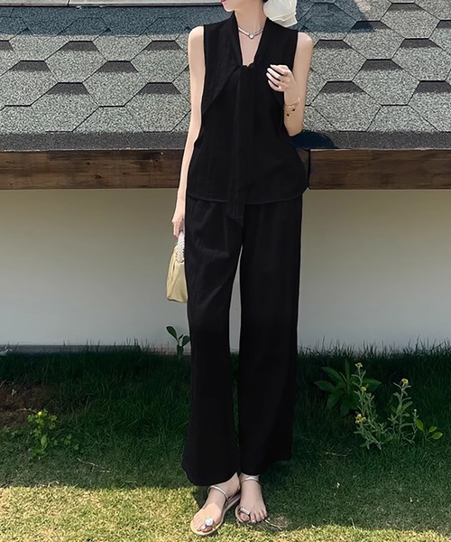 セットアップ ノースリーブブラウスとワイドパンツ セットアップ