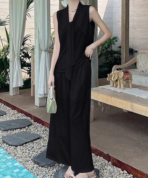 セットアップ ノースリーブブラウスとワイドパンツ セットアップ