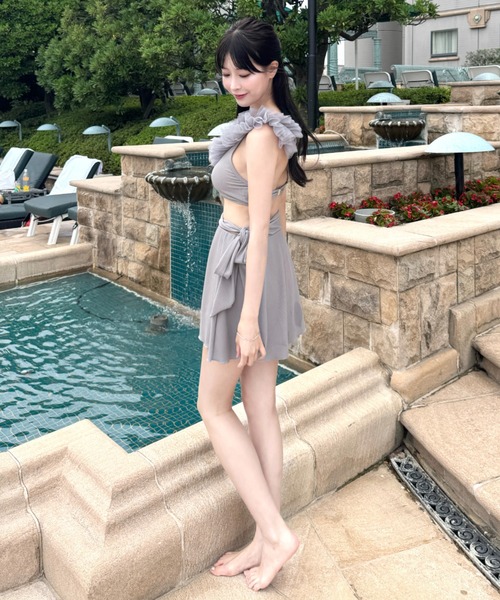 mellowneon（メロウネオン） 水着 チュールワンショルダー水着