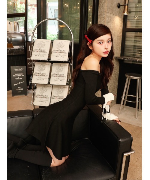 Darich（ダーリッチ） ワンピース オフショルフレアニットミニ