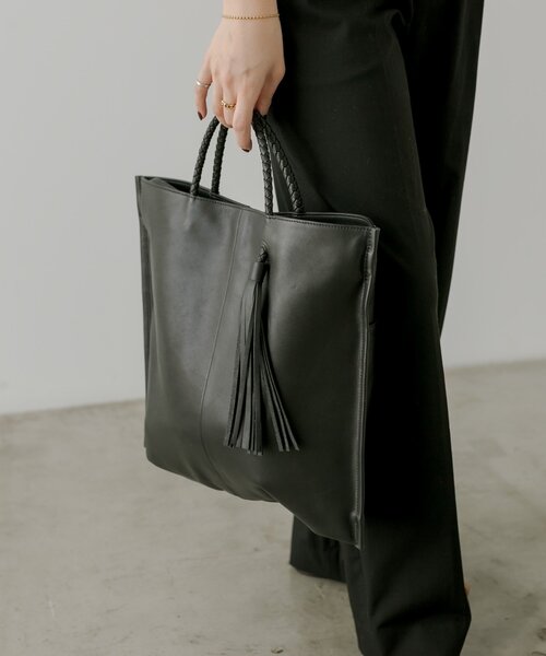 ear PAPILLONNER（イア パピヨネ） トートバッグ タッセルトートバッグ