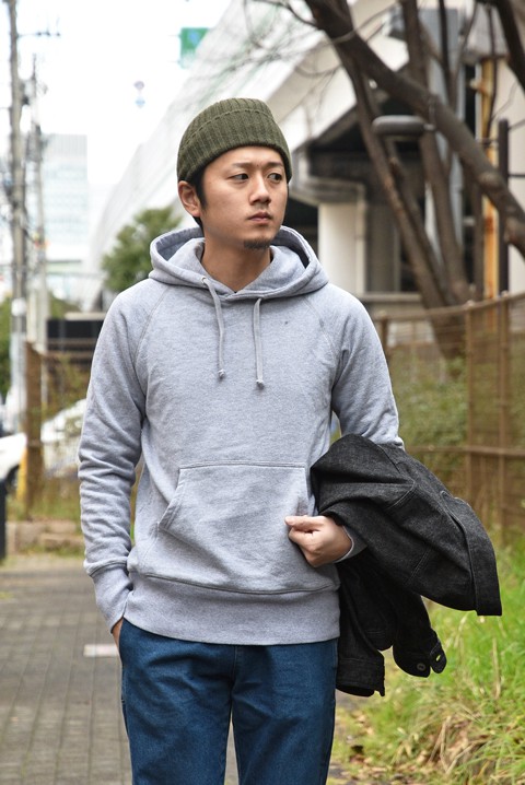 デッドストックのアメリカ製！ フルーツオブザルームのスウェットが