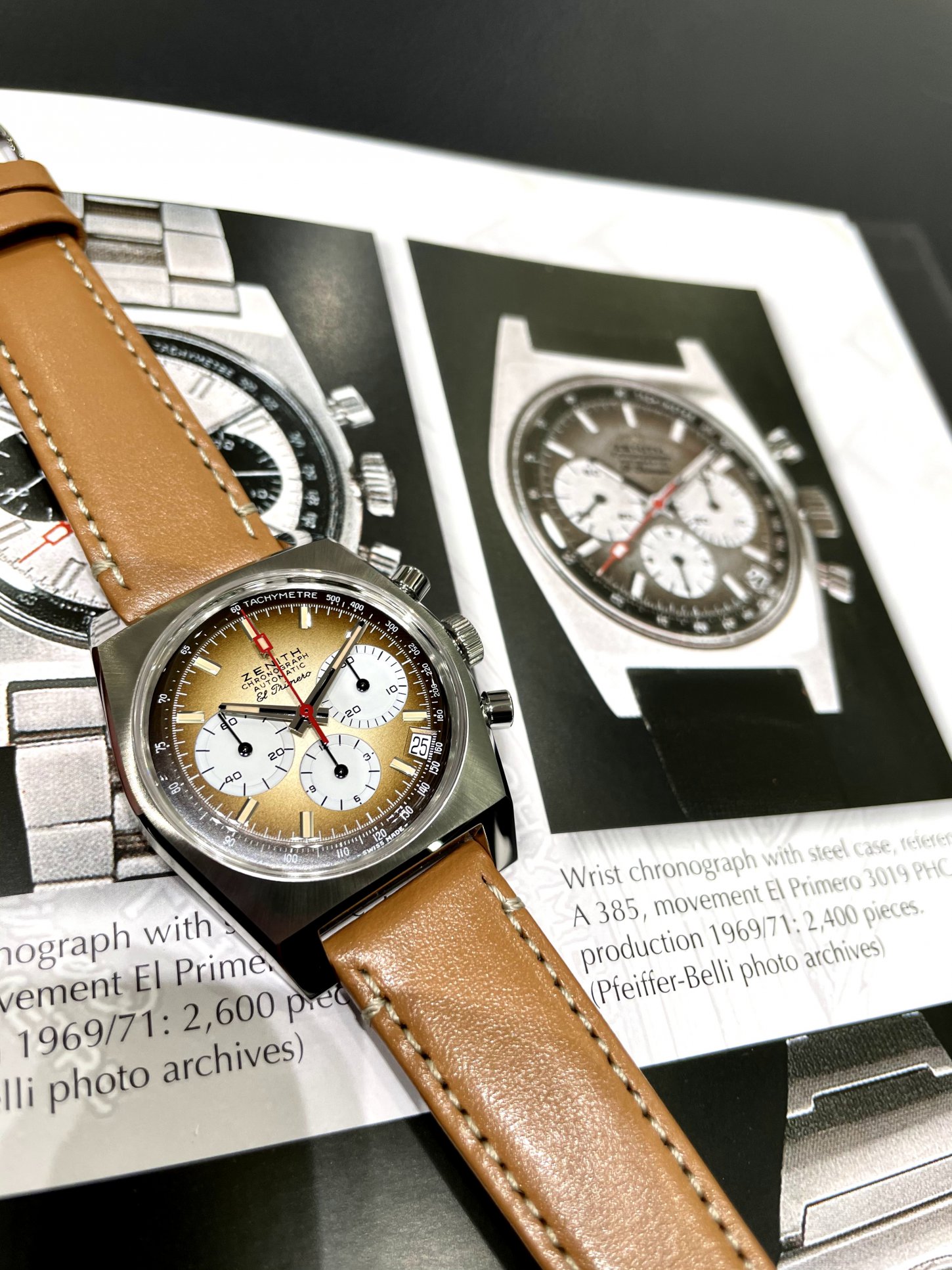 歴史を感じられるグラデーション文字盤モデル！『クロノマスター