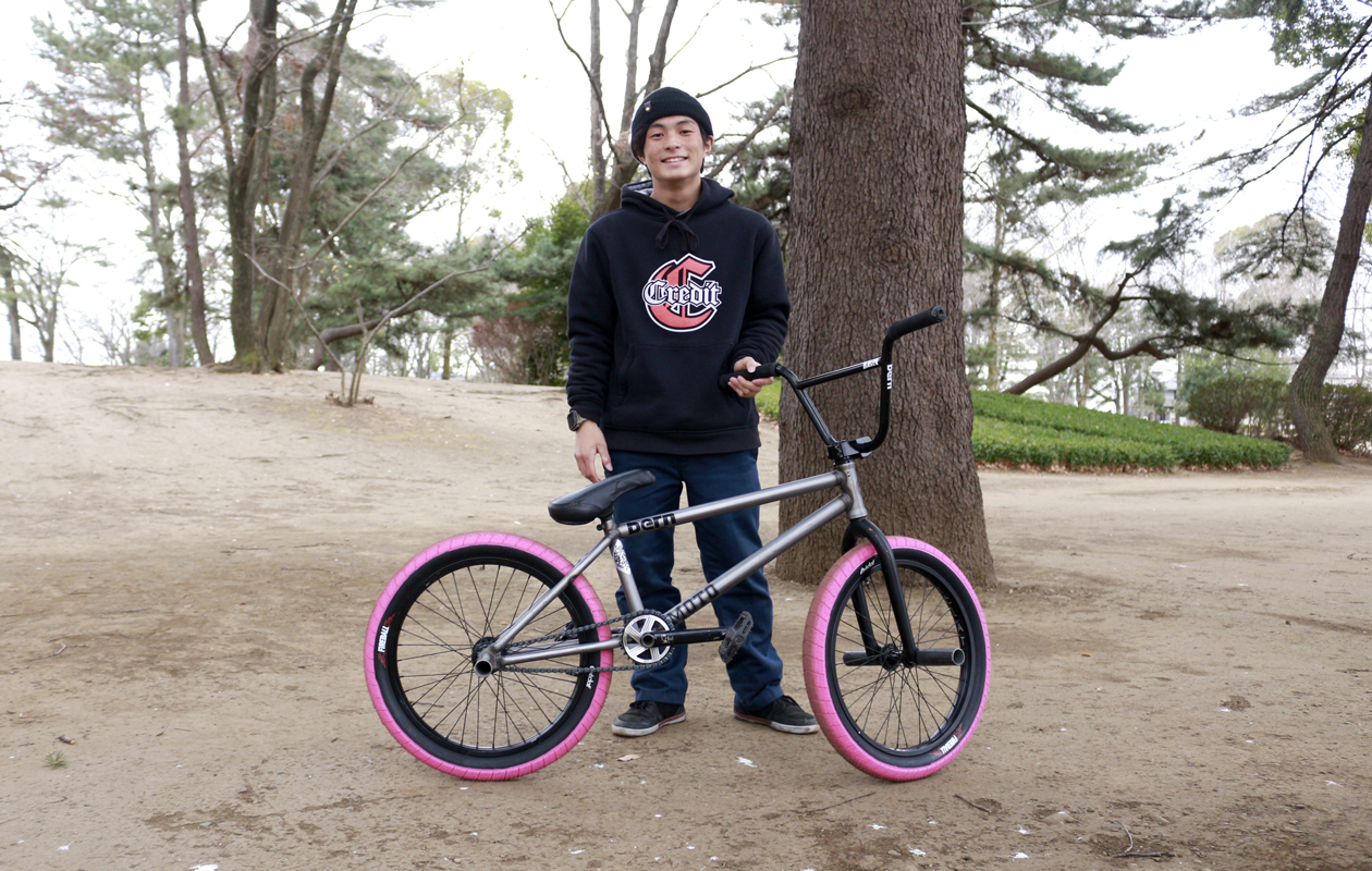 NEWS / BLOG - サンプルフレームにカラータイヤを装着！！DURCUS ONE