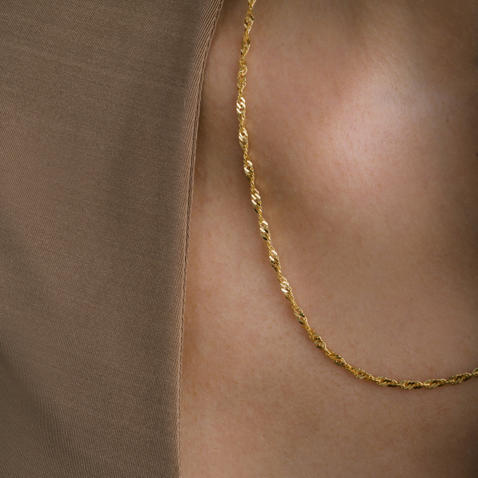 Twisted Chain Gold Necklace | Timeless & Elegant