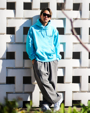 サーフガールロゴプルパーカー – LIBEIRO