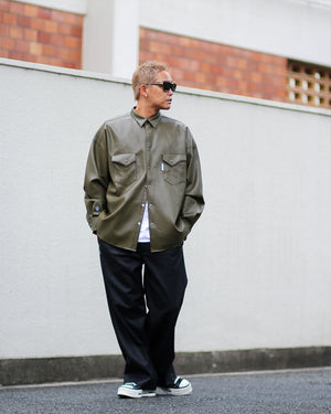 フェイクレザースラックス – LIBEIRO