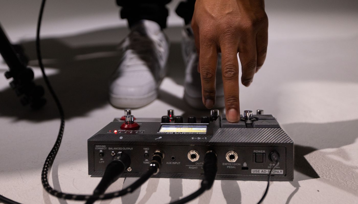 B2 Four Effects and Amp Emulator | ZOOM