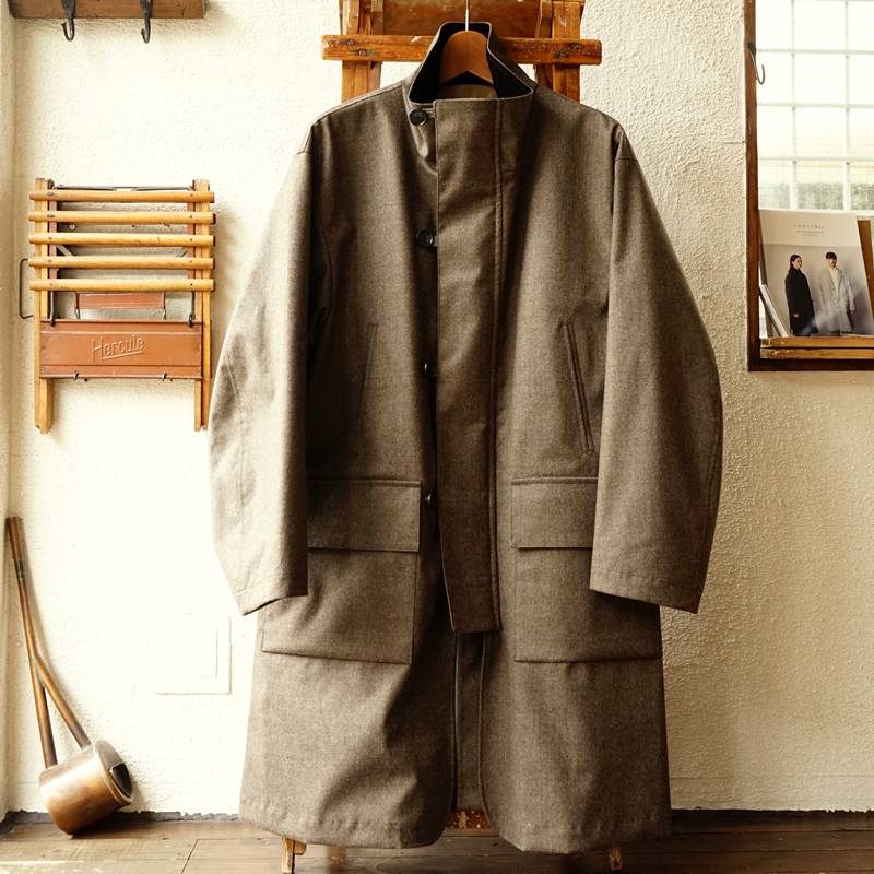 STILL BY HAND 遮風透湿・3レイヤー素材のハイカラーコート | ACOO TOKYO