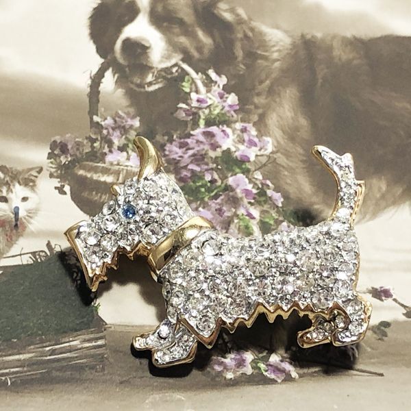 英国ヴィンテージジュエリー テリア犬ブローチ|ACTON ANTIQUES英国