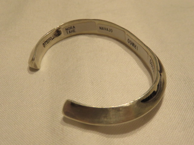 □インディアンジュエリー□NAVAJO族（ナバホ族）NORA□トライアングル