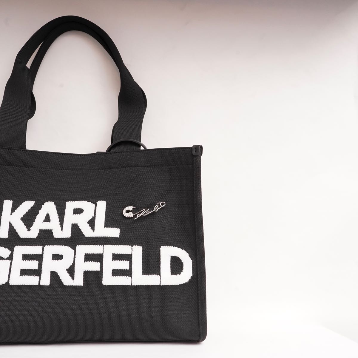 KARL LAGERFELD PARIS カールラガーフェルド ポーチ付きトートバッグ