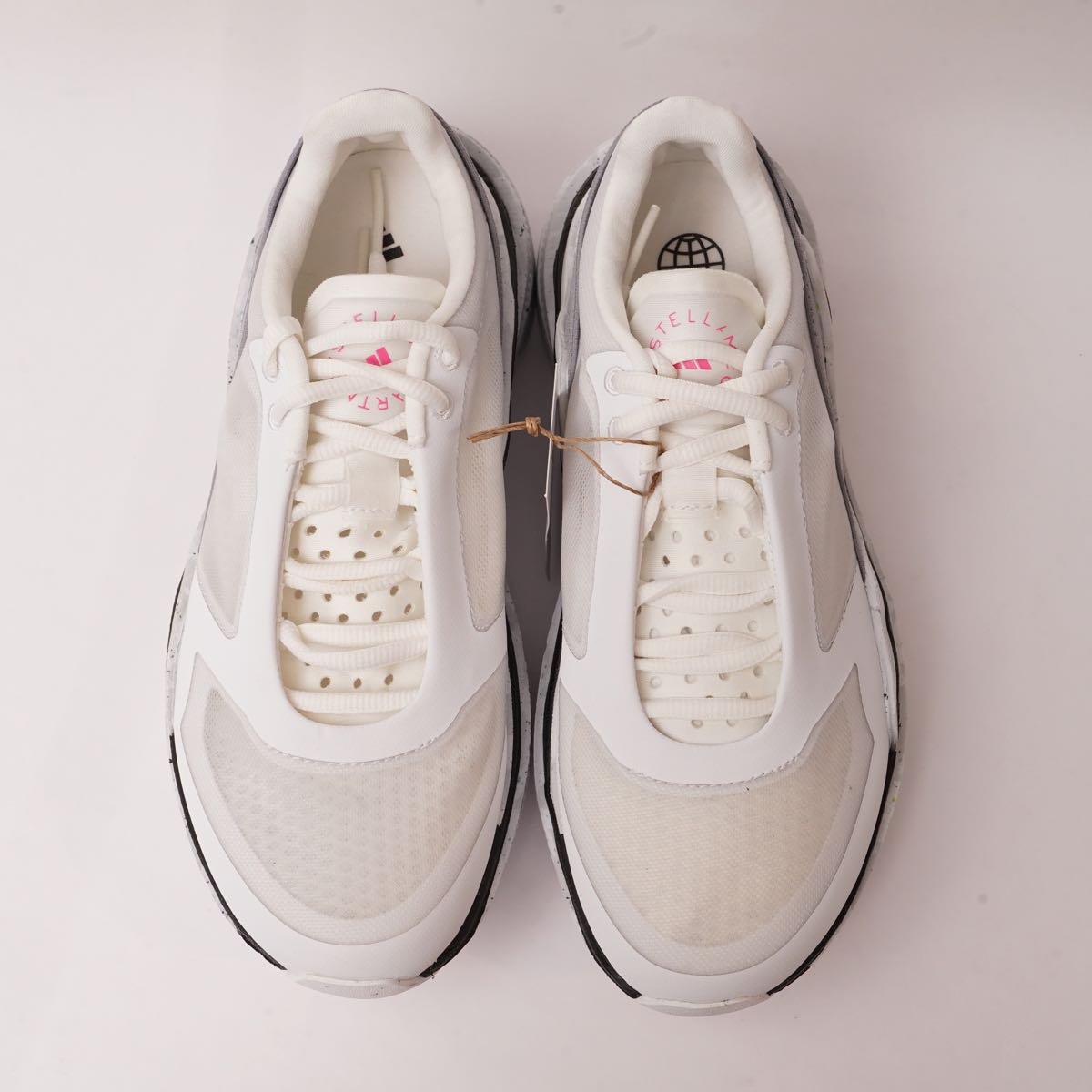アディダス ステラマッカートニー ホワイト アースライト ランニング