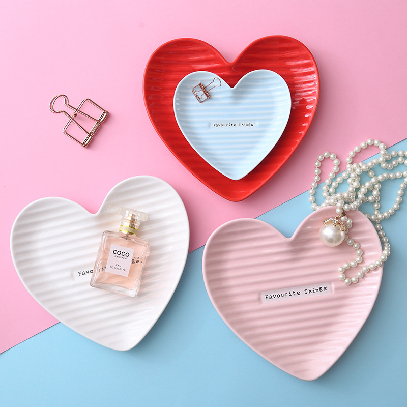 8 Inches Red Love Plate Heart Shape Creative Ceramic Dish Plate