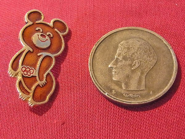1980年モスクワオリンピック・オフィシャルピンバッジ・ロシアの