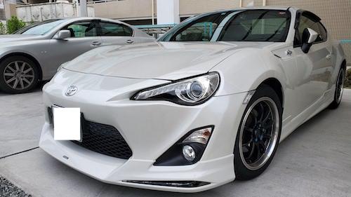 トヨタ86(ZN6)純正位置への無加工USB追加取付 | 見た目を変えずに音を