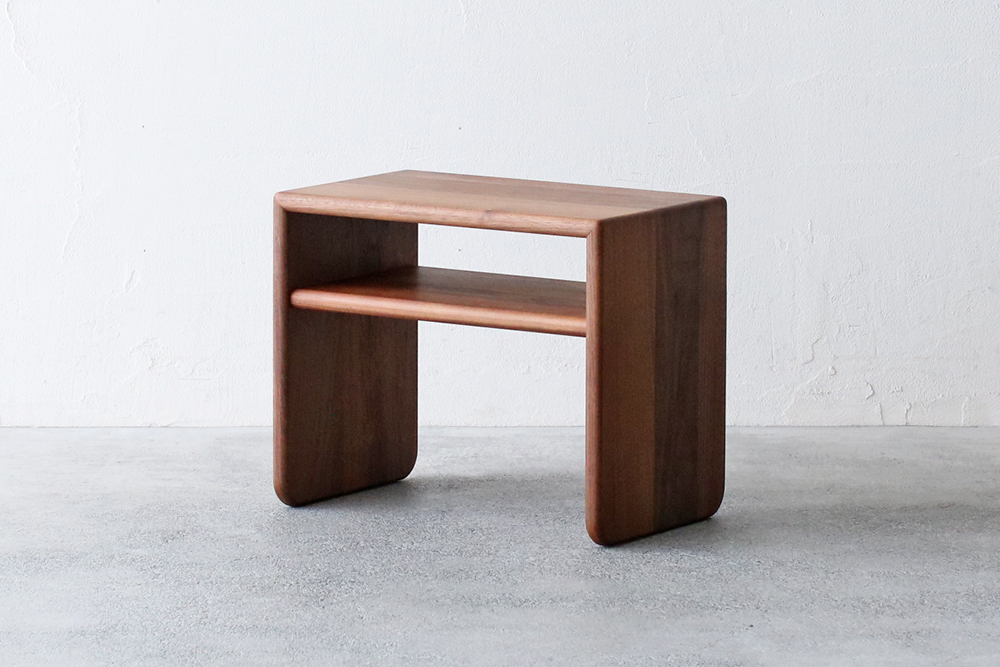 秋山木工WEB / サイドテーブル tome(maru)