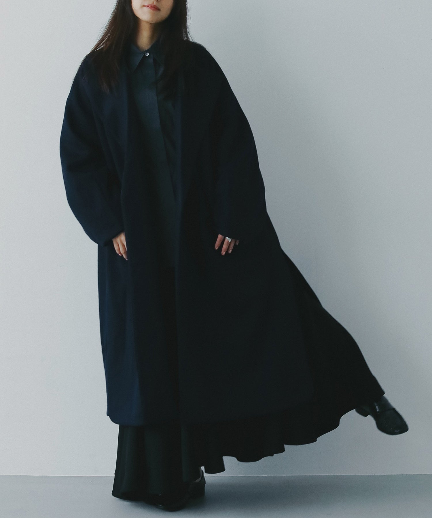 スムースポンチロングコート｜AJUGA.（アジュガ）公式通販サイト