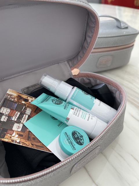 カタール航空のビジネスクラスでディプティクのアメニティーGET