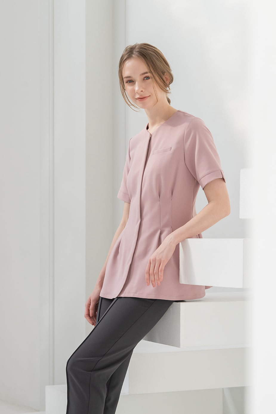 ルックブック｜かわいいクリニックユニフォーム・医療スクラブのAORE