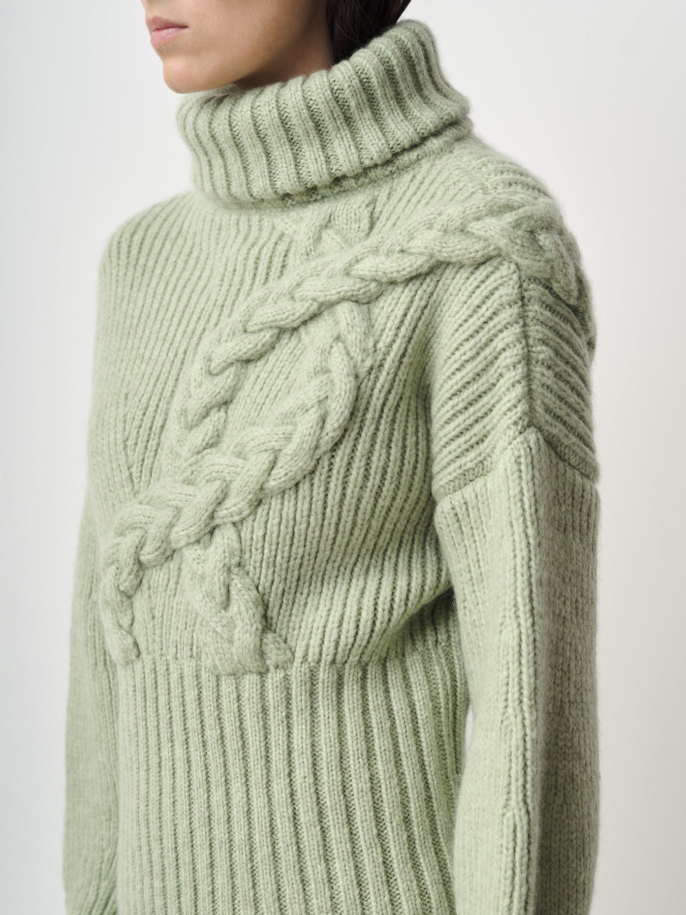 Cashmere Cable Knit Turtleneck Sweater – Alejandra Alonso Rojas