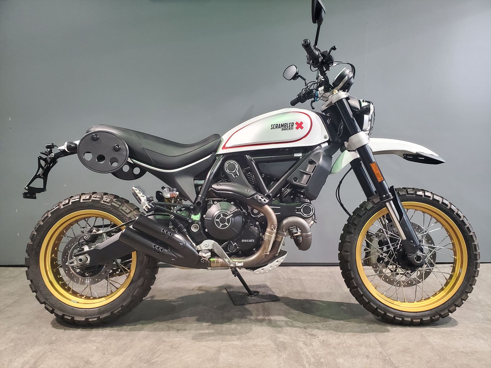 DUCATI ｽｸﾗﾝﾌﾞﾗｰﾃﾞｻﾞｰﾄｽﾚｯﾄﾞ(中古) 入荷しました！│アルファ：ALPHA