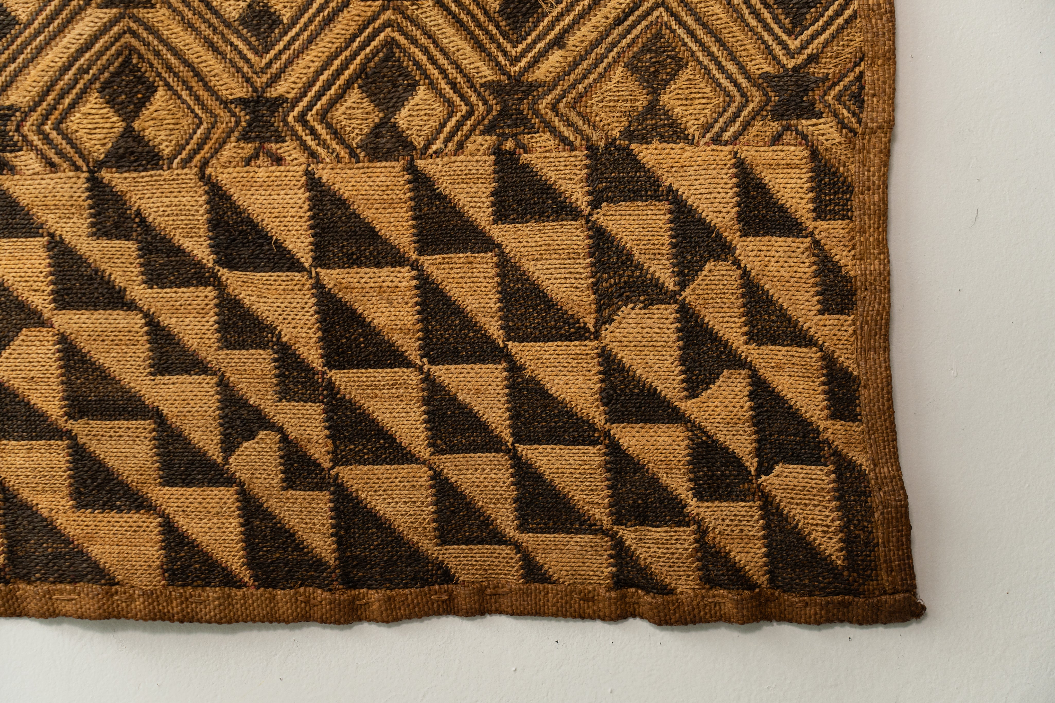 クバ王国伝統のクバクロス-KUBA TEXTILES】クバ布-草ビロード