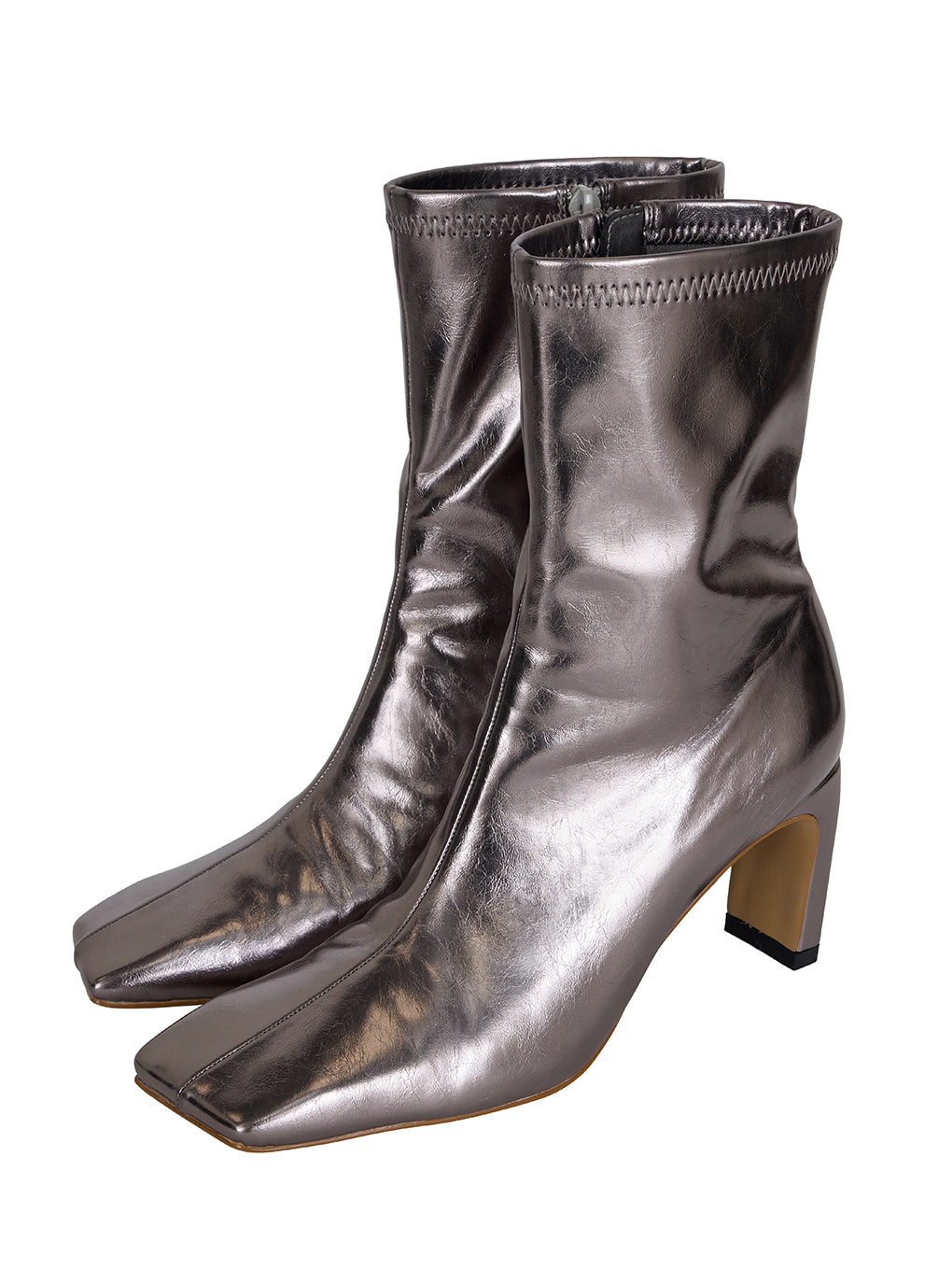 UND SQUARE TOE SHORT BOOTS