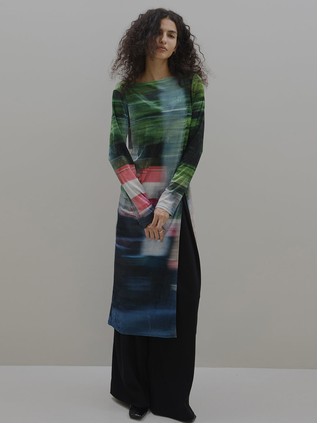 UND LANDSCAPE PRINT LONG TOP