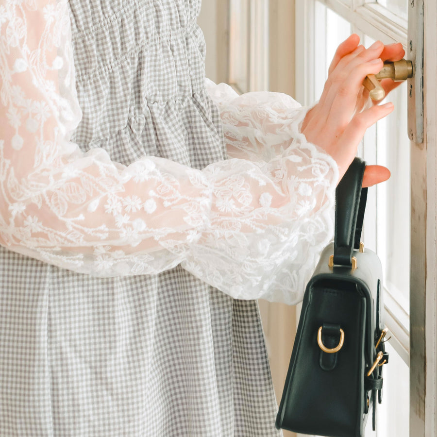 ハイネックレーストップス – amr.