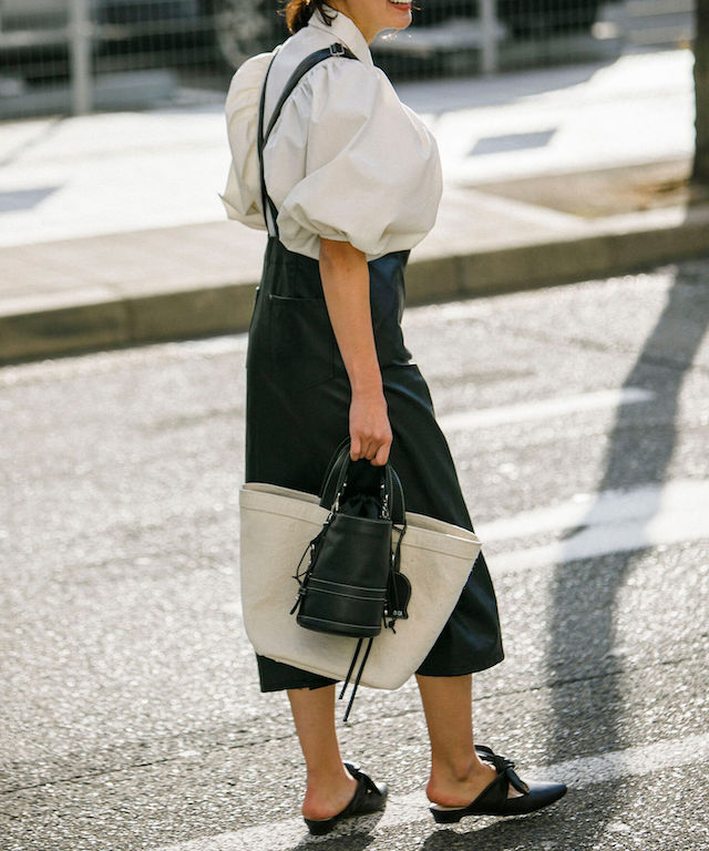 カジュアルもフェミニンも1足で叶う♡ 春に買いたい「リボンミュール」