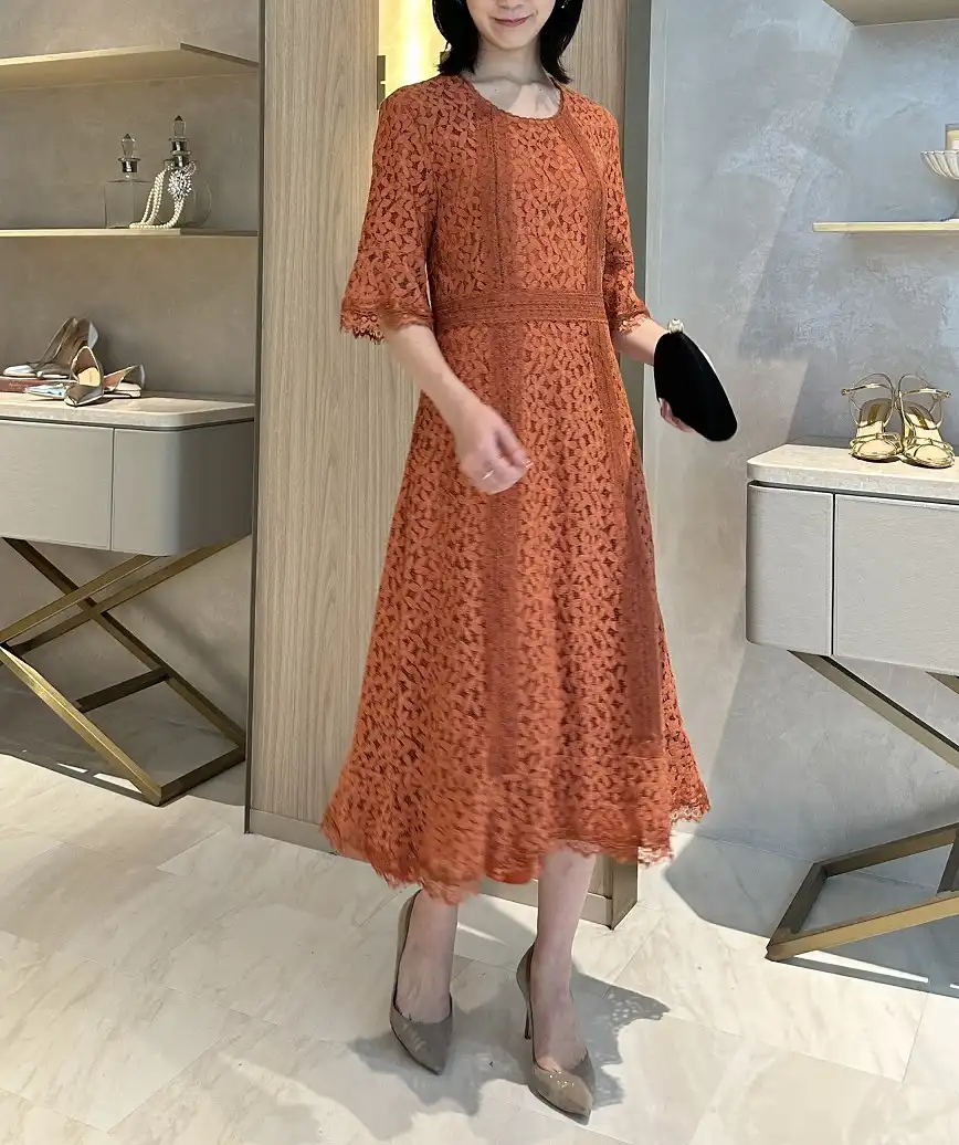 フルレーススリーブスモーキーフレアミディアムドレス