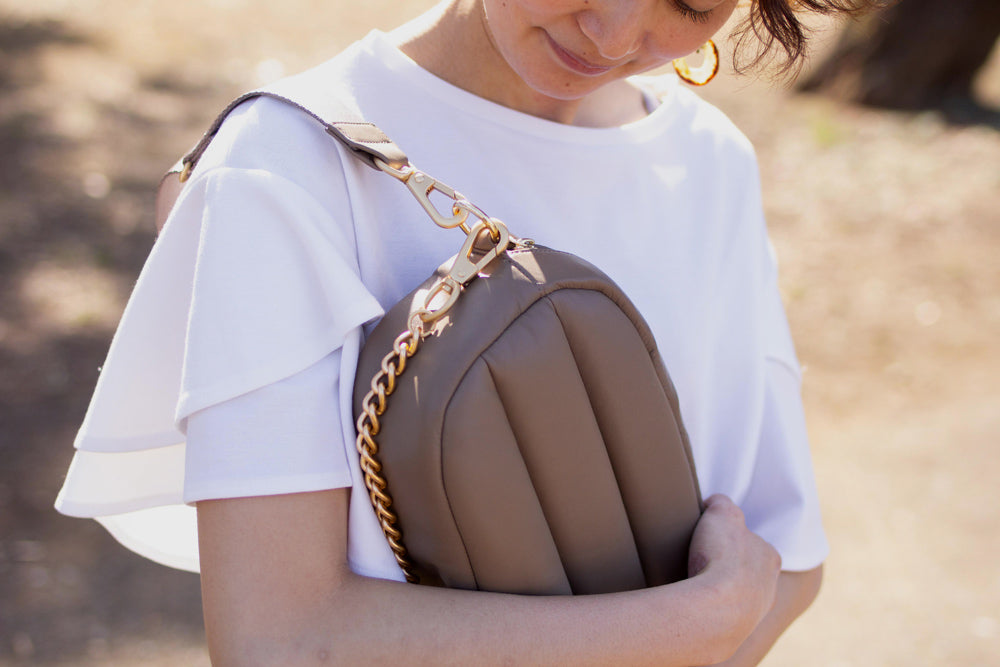 & Hug / シープスキン クロスボディバッグ – andu amet