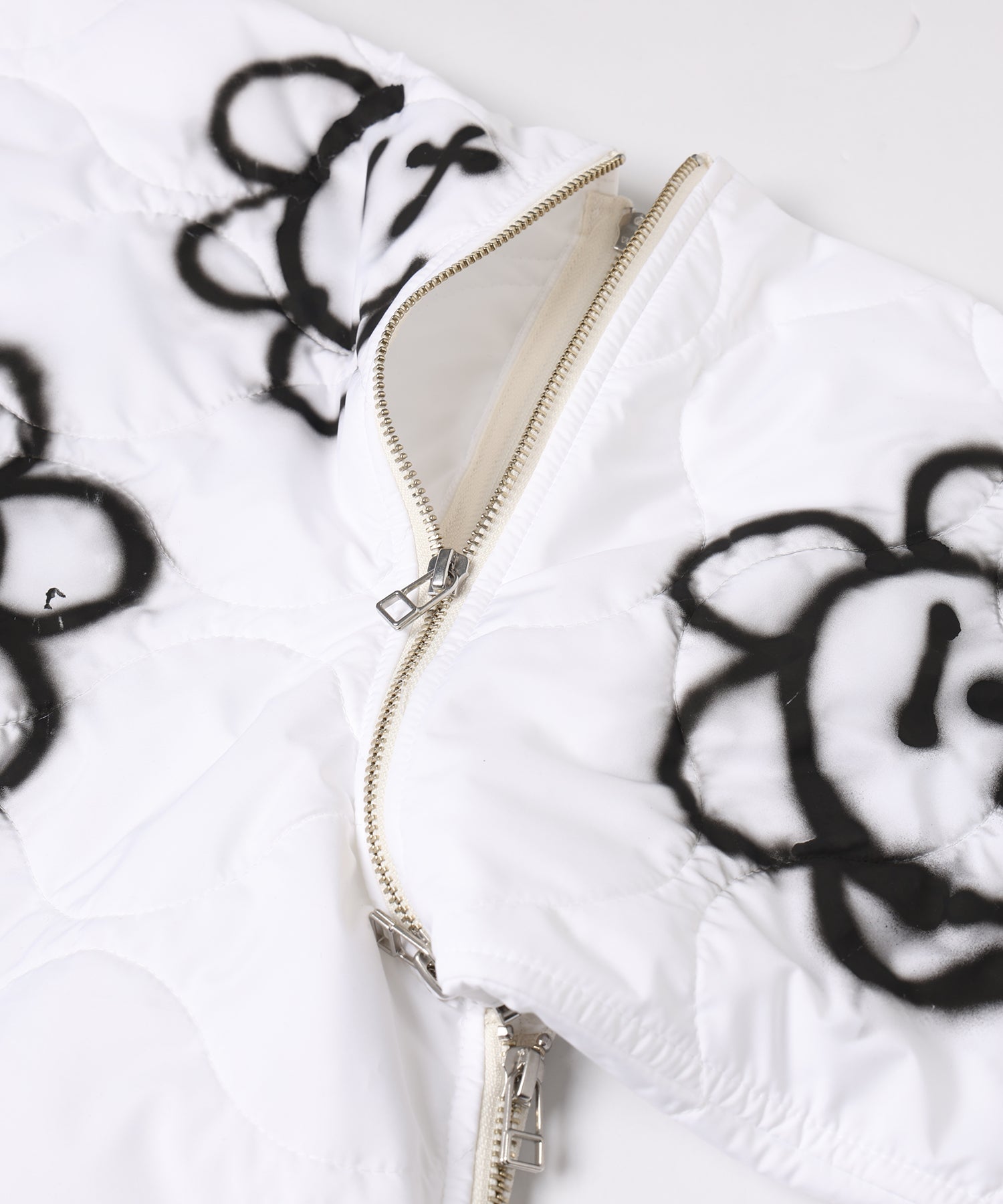 GUERNIKA QUILTING BLOUSON – ANLIO（アンリオ）