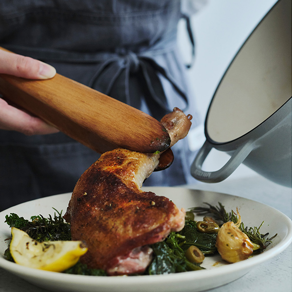 バーミキュラ / オーブンポット2 18cm マットブラックを贈るなら、多彩