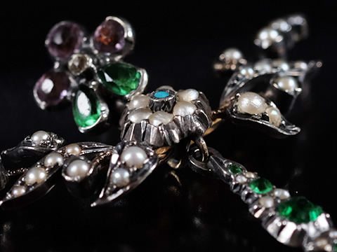 ツバメ（つばめ）アンティークゴールドペンダント