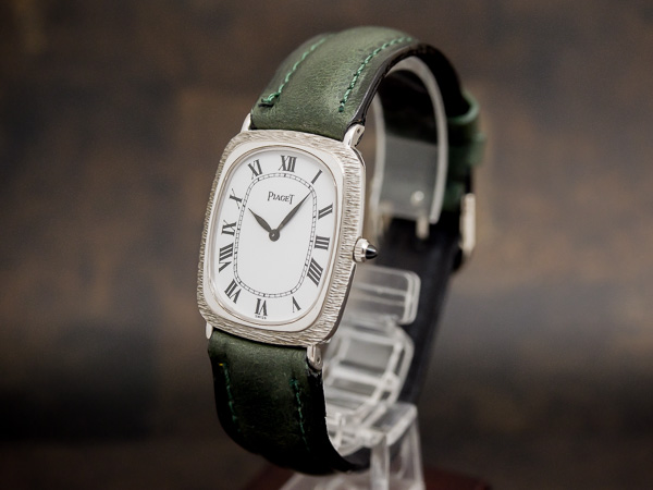 ピアジェ PIAGET 18KWG レクタンギュラーケース 手巻き 2針