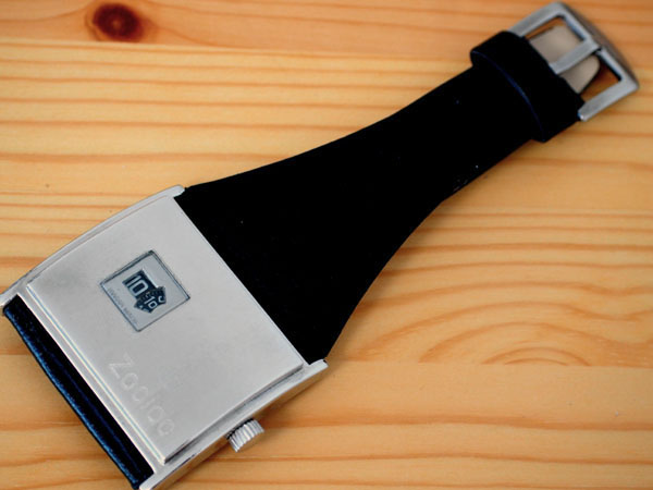 ゾディアック ジャンピングアワー 機械式デジタル時計 メカデジ 手巻き