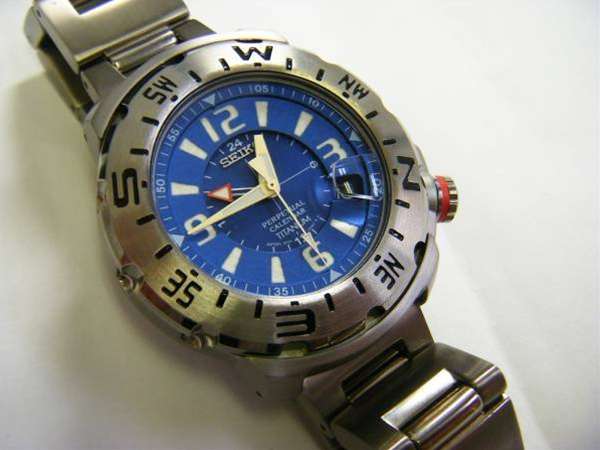 SEIKO 8F56-0070 チタン20気圧防水 日本製 廃盤モデル SEIKO 8F56-0070