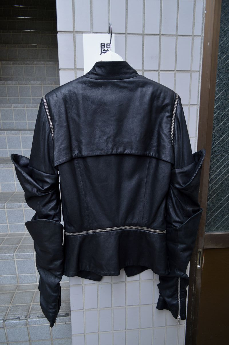 USED】GARETH PUGH(ガレスピュー)ジッパーデザインレザージャケット