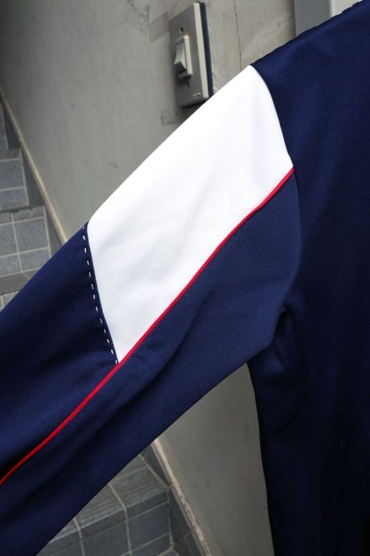 keisuke kanda（ケイスケカンダ）の手縫いのジャージコートを販売。