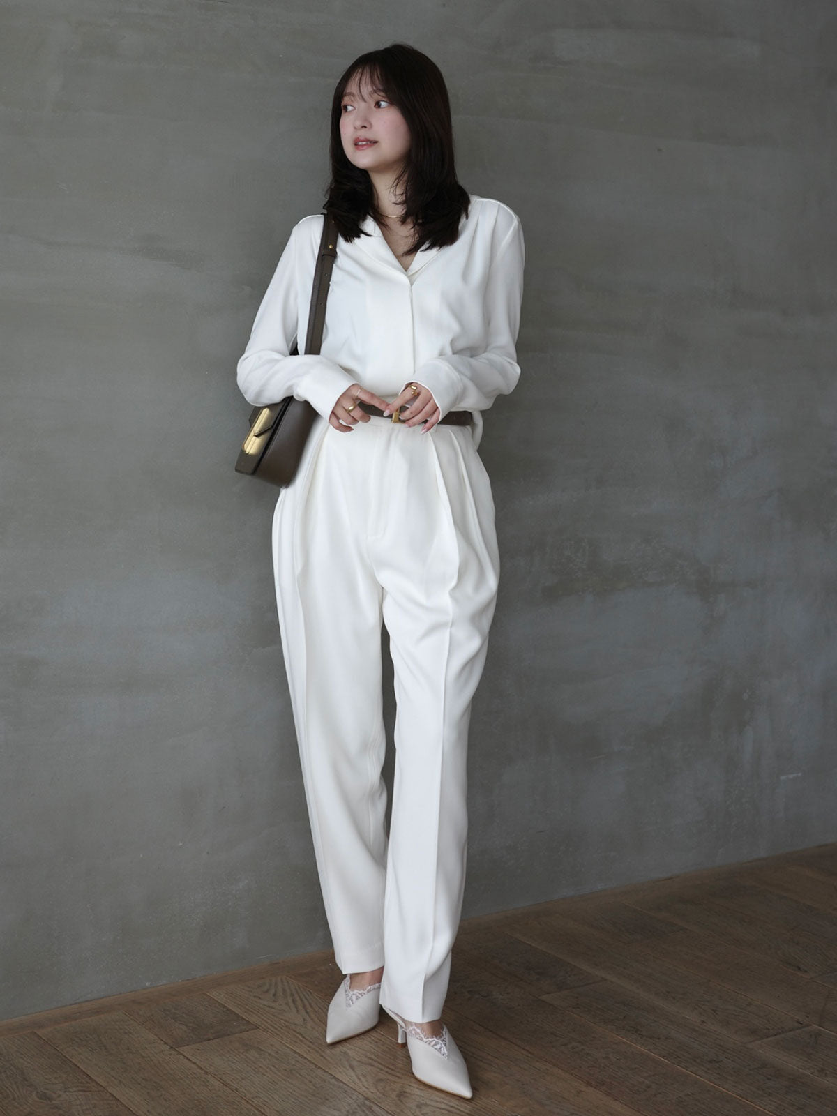 ダブルサテンショールカラーブラウス