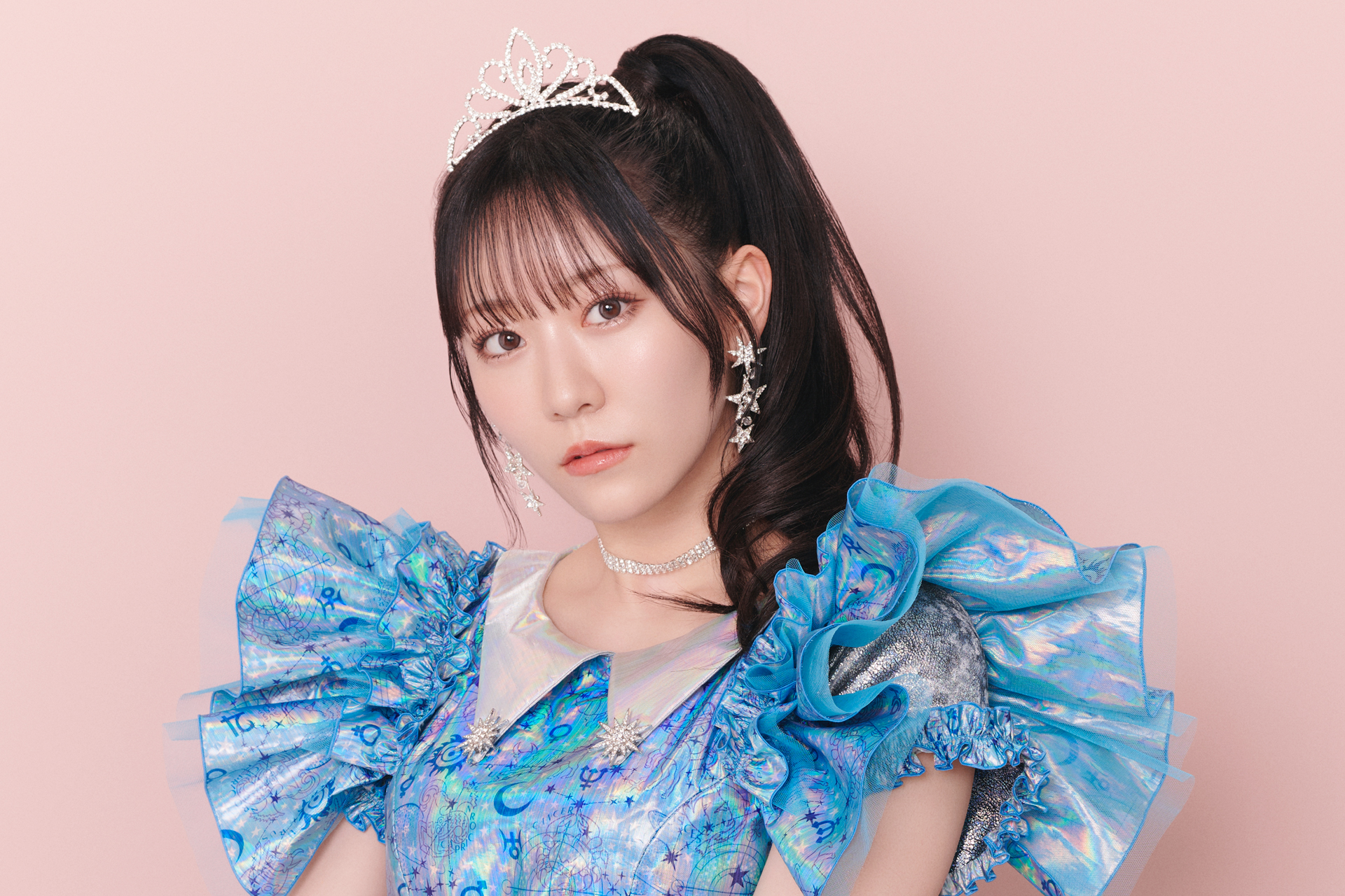 真中まな | ASOBISYSTEM Co., Ltd. | アソビシステム株式会社