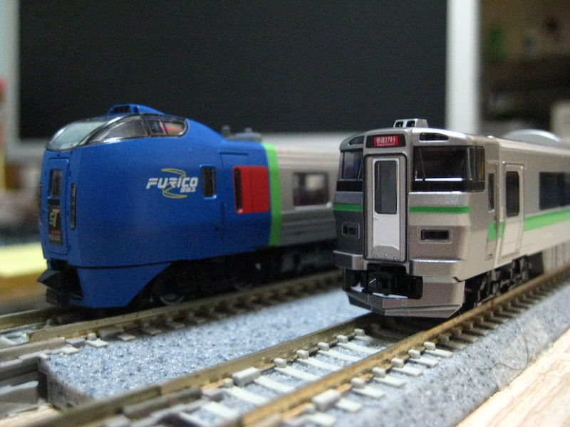 TOMIX 733系3000番台快速エアポート 入線！ | あそぶログ！