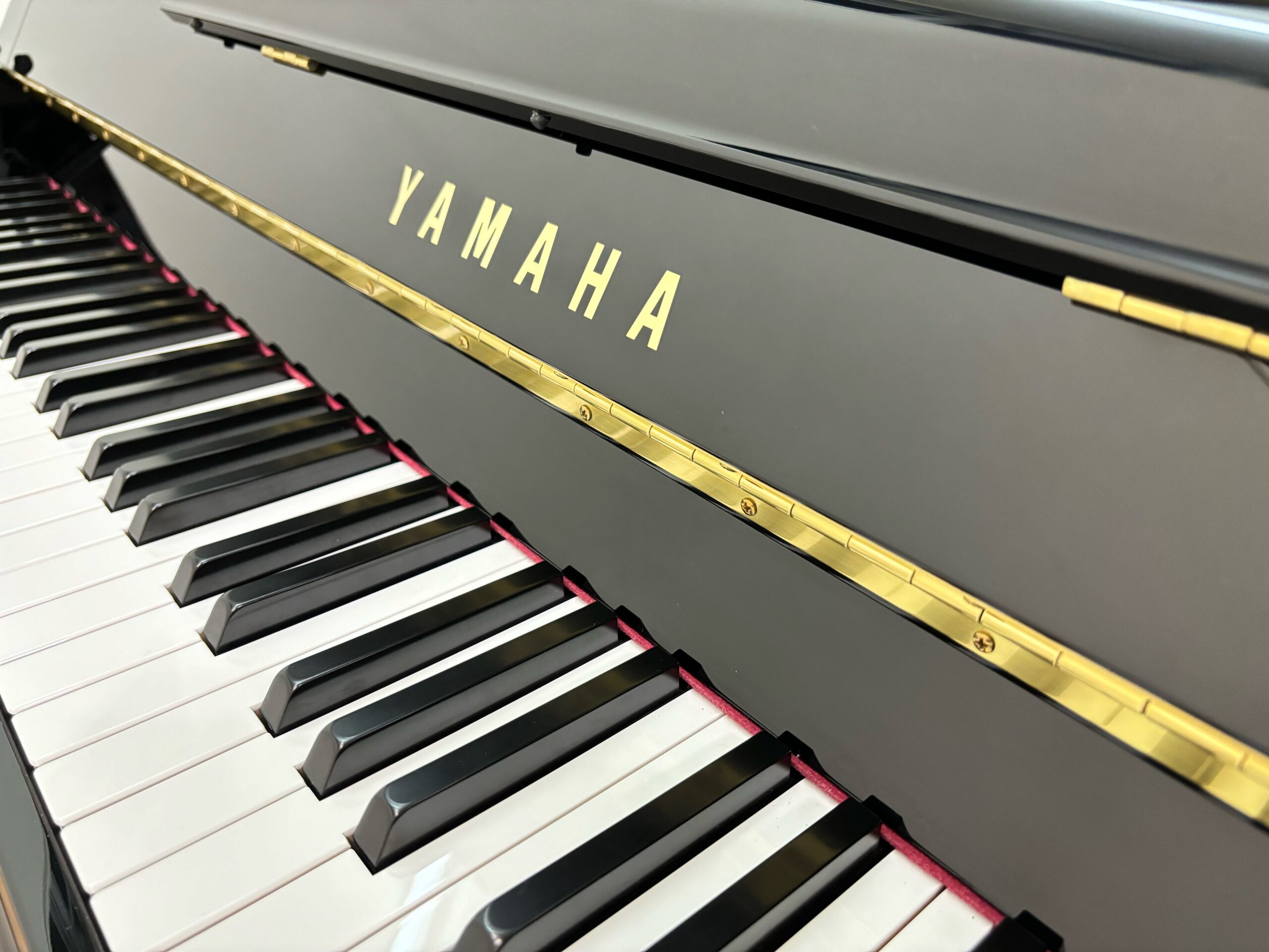 YAMAHA 中古アップライトピアノ b121 | 旭楽器 | 帯広・十勝管内の